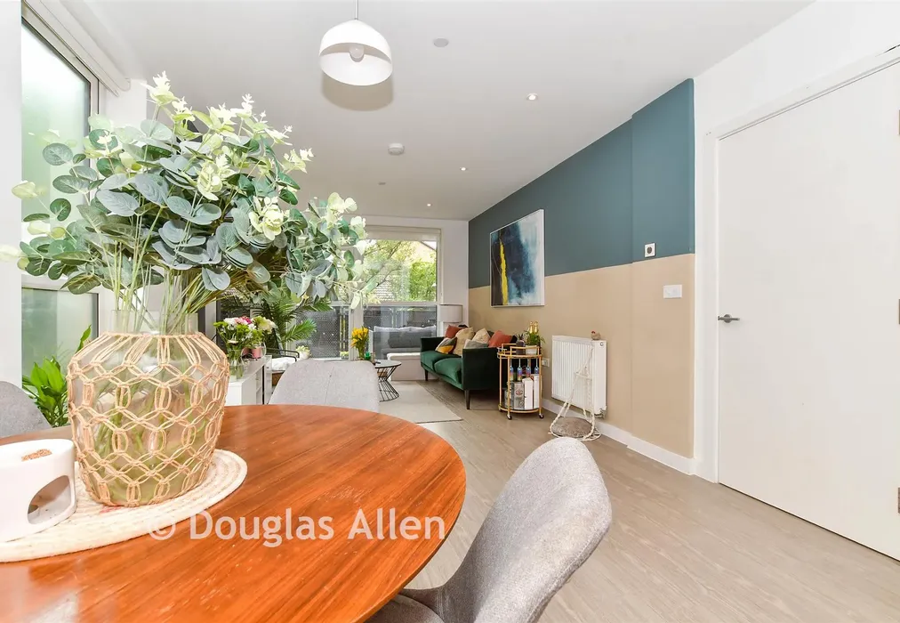 Lounge/Diner - Lena Kennedy Close, Chingford - Wards of Kent