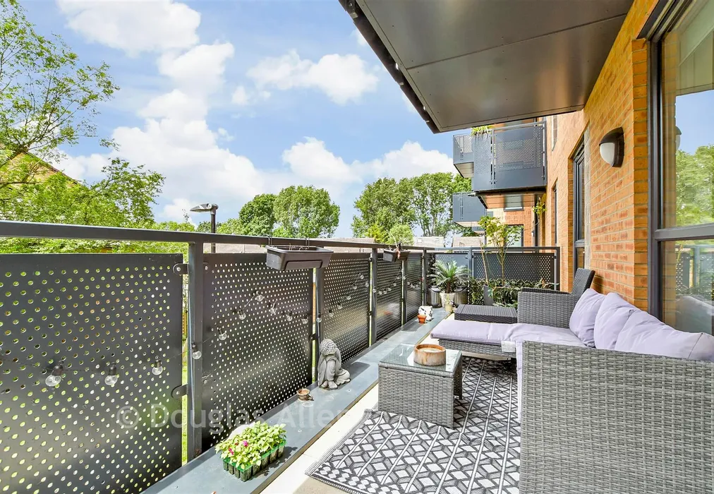 Balcony / Terrace - Lena Kennedy Close, Chingford - Wards of Kent