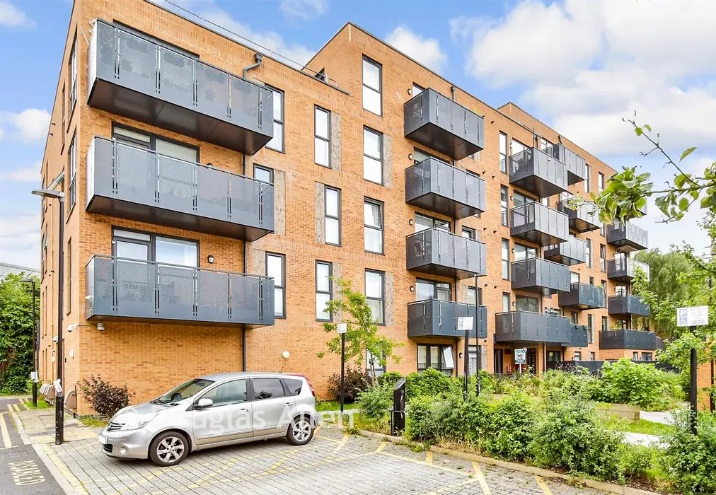External (Web) - Lena Kennedy Close, Chingford - Wards of Kent