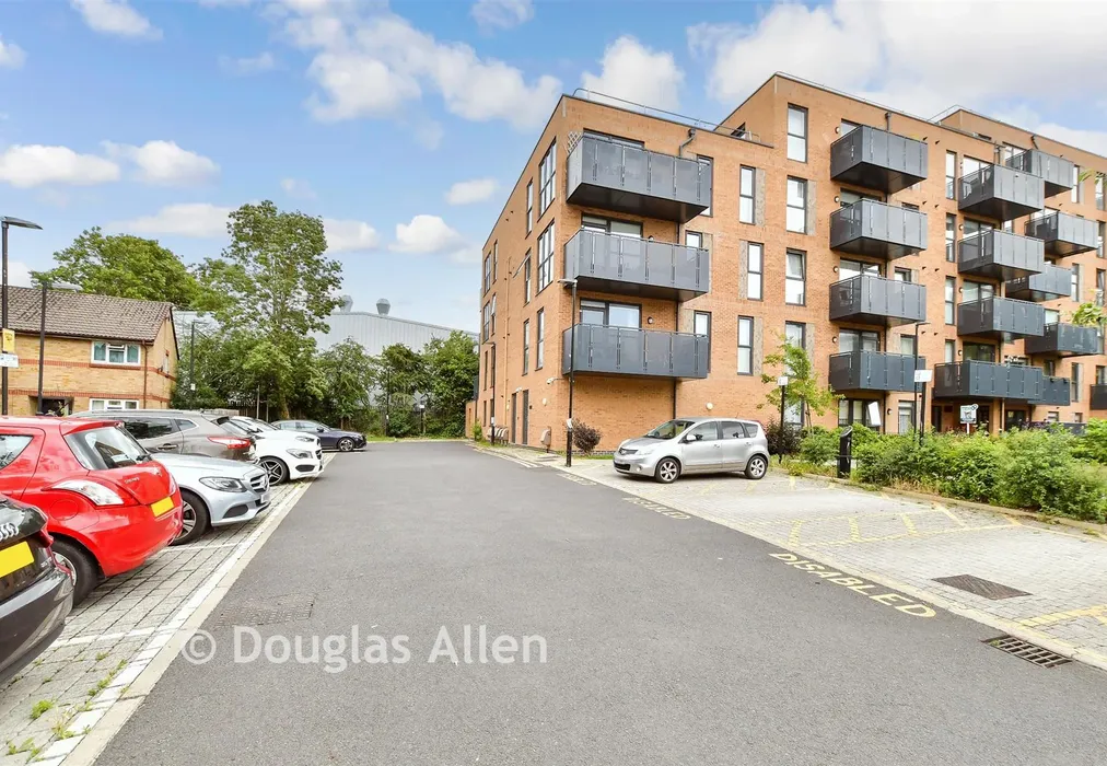 Driveway/Parking - Lena Kennedy Close, Chingford - Wards of Kent
