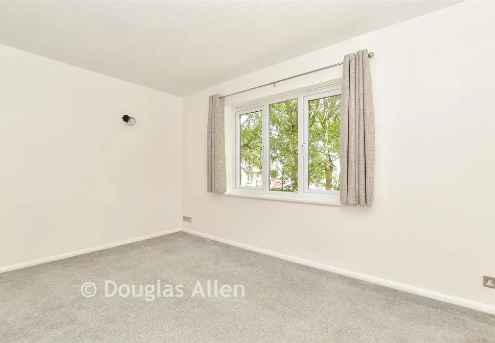 Lounge/Diner/Kitchen - Higham Station Avenue, Chingford - Wards of Kent