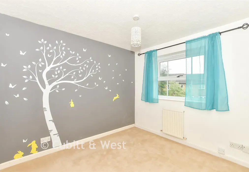 Bedroom 2 - Walker Road, Maidenbower, Crawley, West Sussex - Wards of Kent