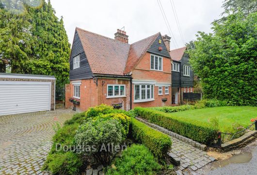 Woodbury Hill, Loughton, Essex - Wards of Kent