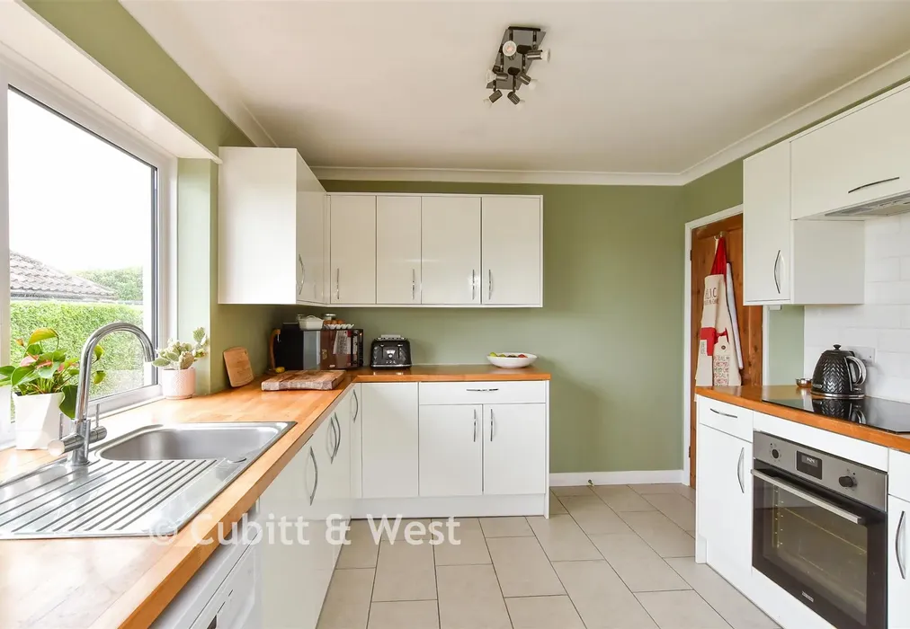 Kitchen - Downs Valley Road, Woodingdean, East Sussex - Wards of Kent