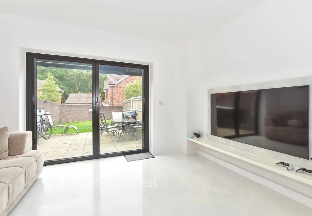 Lounge - Somerley Drive, Forge Wood, Crawley, West Sussex - Wards of Kent