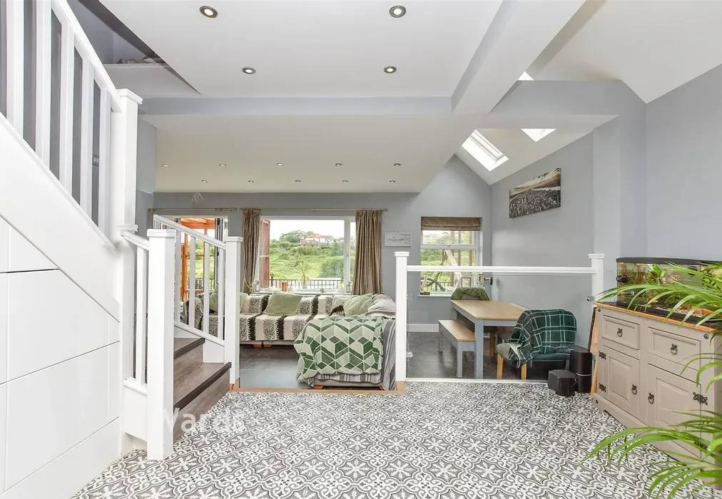 Landing - Baldwin Road, Minster-On-Sea, Kent - Wards of Kent