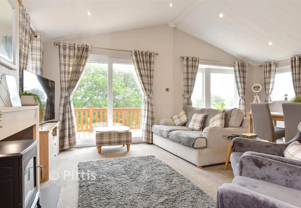 Kitchen Living Room* - Carters Road, Upton, Ryde, Isle of Wight - Wards of Kent