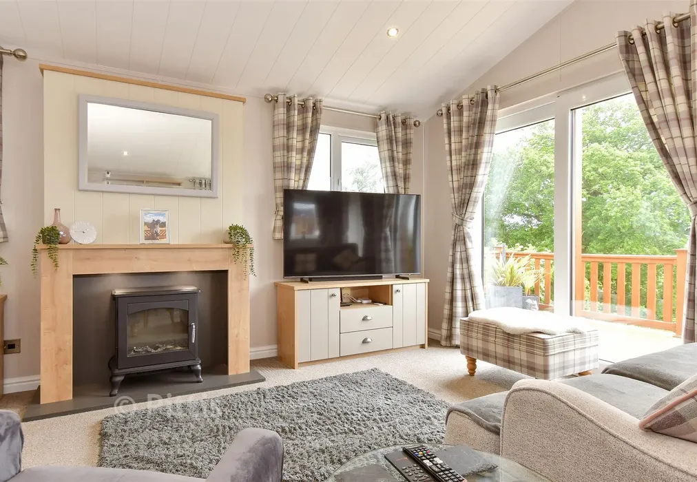 Kitchen Living Room* - Carters Road, Upton, Ryde, Isle of Wight - Wards of Kent