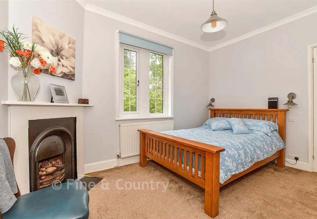 Bedroom 2 - Possingworth Close, Cross In Hand, Uckfield, East Sussex - Wards of Kent