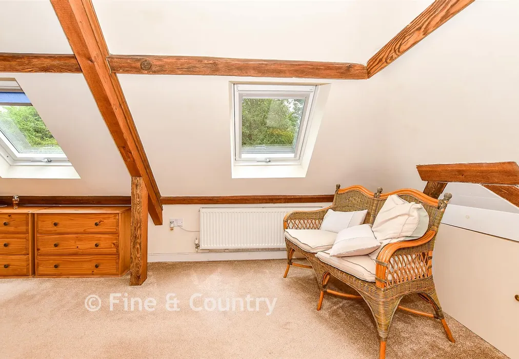 Bedroom 1 - Possingworth Close, Cross In Hand, Uckfield, East Sussex - Wards of Kent