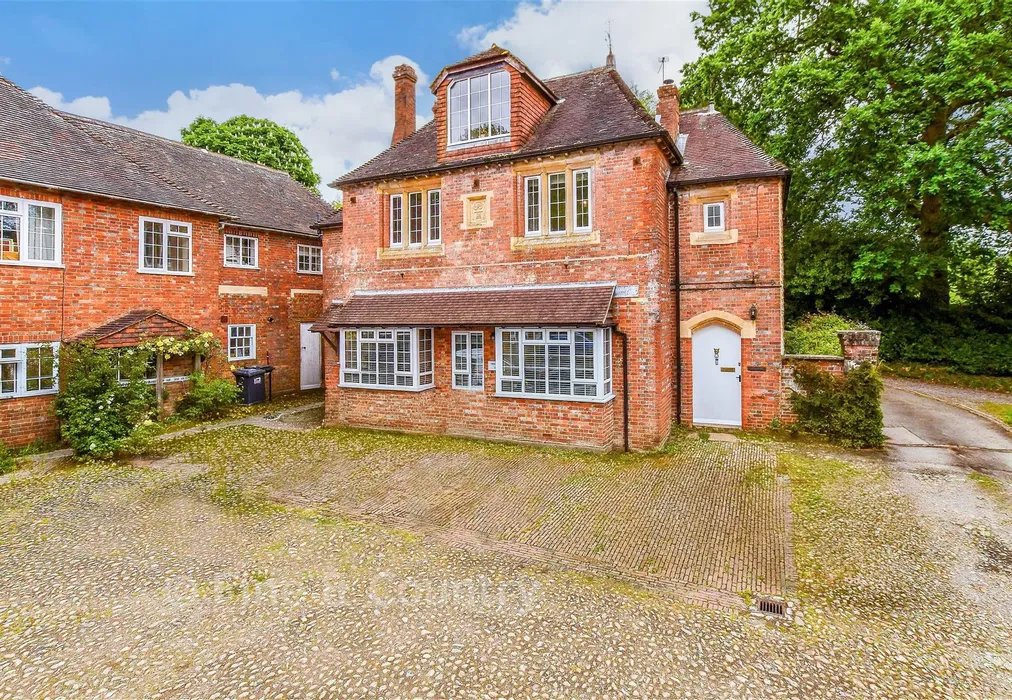 External (Brochure) - Possingworth Close, Cross In Hand, Uckfield, East Sussex - Wards of Kent