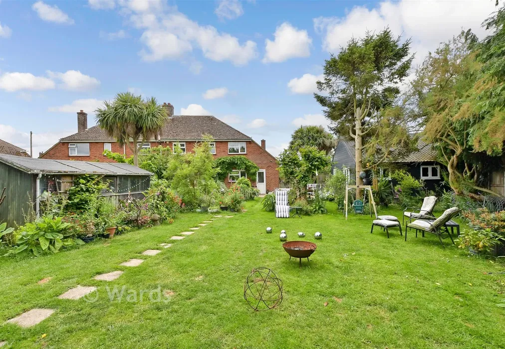 Rear Garden - James Close, Ash, Kent - Wards of Kent