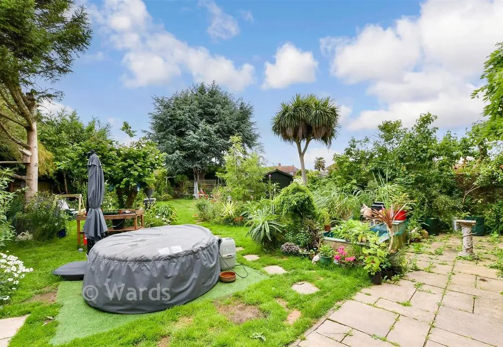 Rear Garden - James Close, Ash, Kent - Wards of Kent
