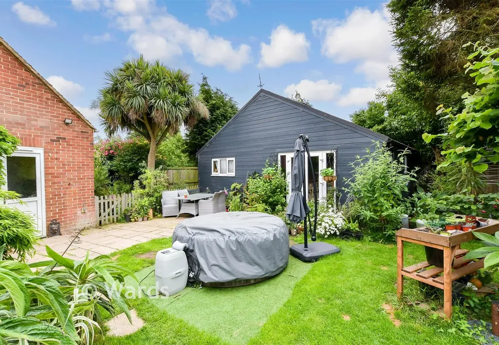 Rear Garden - James Close, Ash, Kent - Wards of Kent