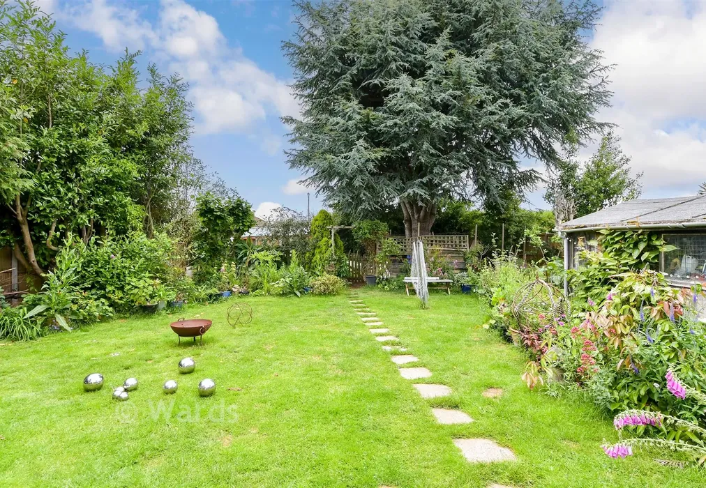 Rear Garden - James Close, Ash, Kent - Wards of Kent
