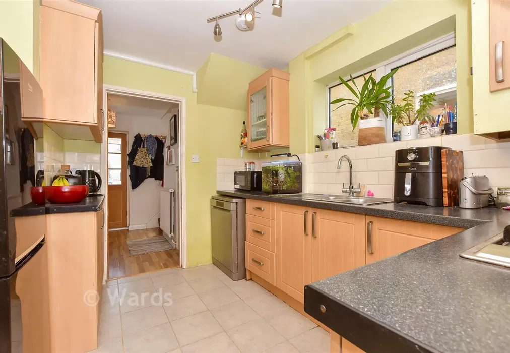 Internal Lifestyle Photograph - Wife Of Bath Hill, Canterbury, Kent - Wards of Kent