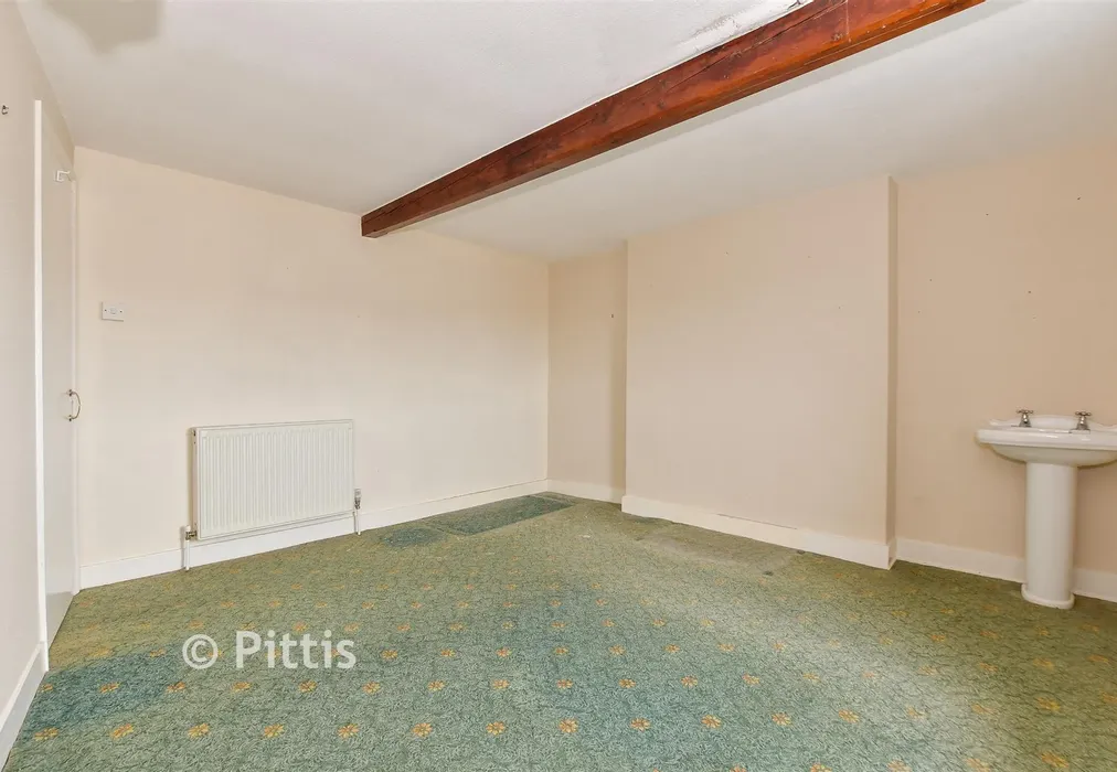 Bedroom 1 - High Street, Ventnor, Isle of Wight - Wards of Kent