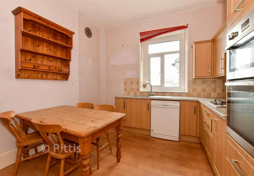Kitchen - High Street, Ventnor, Isle of Wight - Wards of Kent