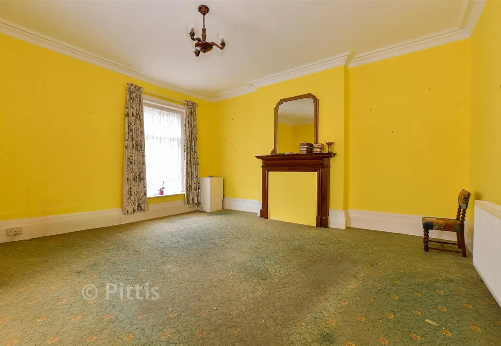 Lounge - High Street, Ventnor, Isle of Wight - Wards of Kent