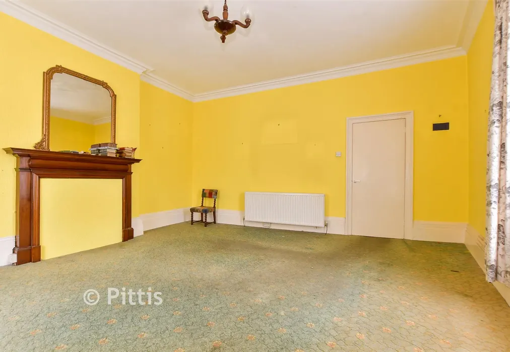 Lounge - High Street, Ventnor, Isle of Wight - Wards of Kent
