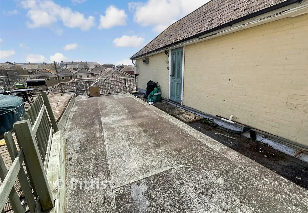 Roof Terrace - High Street, Ventnor, Isle of Wight - Wards of Kent