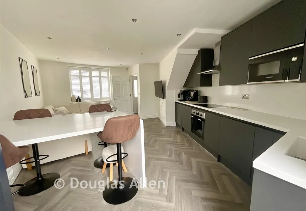 Lounge/Diner/Kitchen - Arrowsmith Path, Chigwell, Essex - Wards of Kent