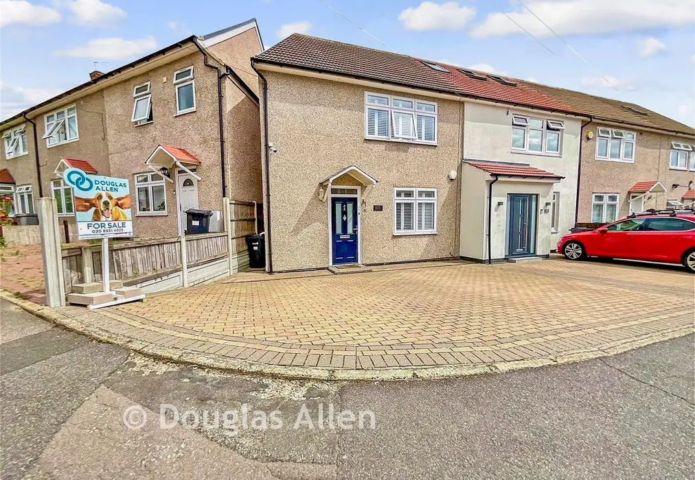 External (Web) - Arrowsmith Path, Chigwell, Essex - Wards of Kent
