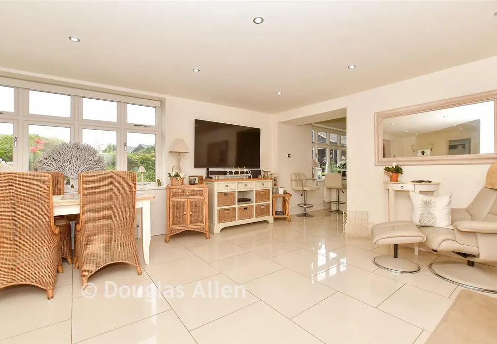 Lounge - Home Farm, Fiddlers Hamlet, Essex - Wards of Kent
