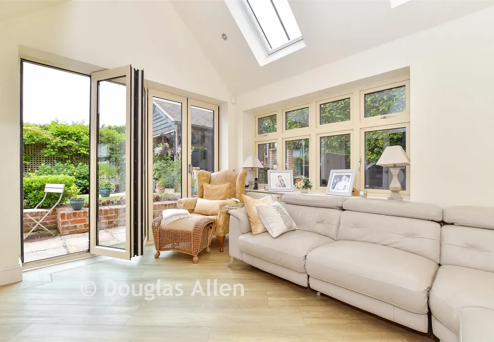 Garden Room - Home Farm, Fiddlers Hamlet, Essex - Wards of Kent