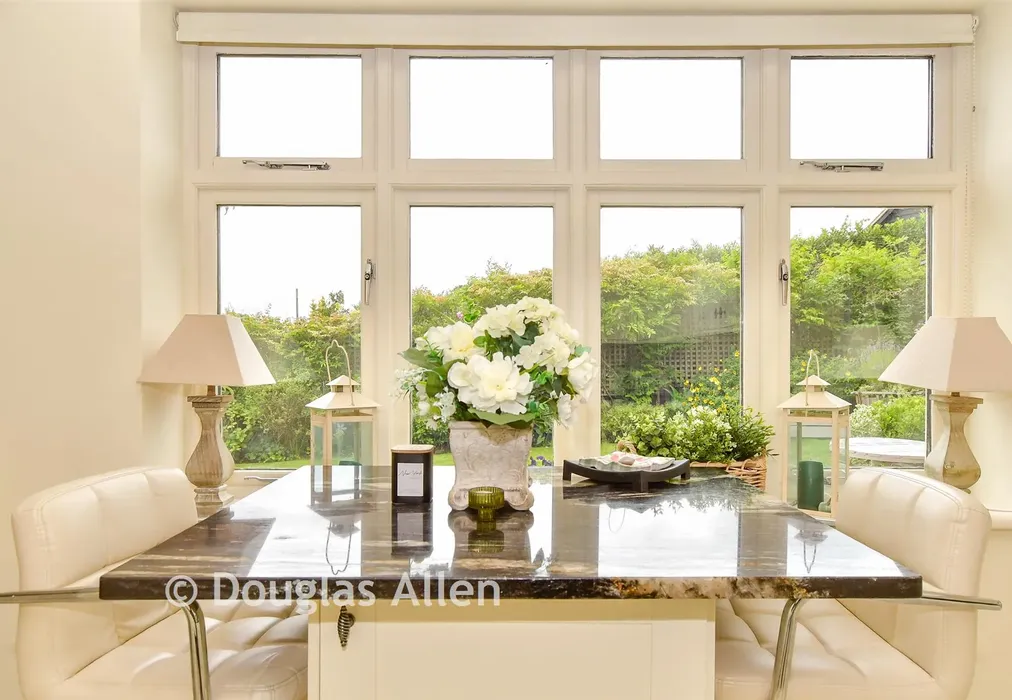 Internal Lifestyle Photograph - Home Farm, Fiddlers Hamlet, Essex - Wards of Kent