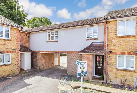 Carpenter Close, Billericay, Essex - Wards of Kent