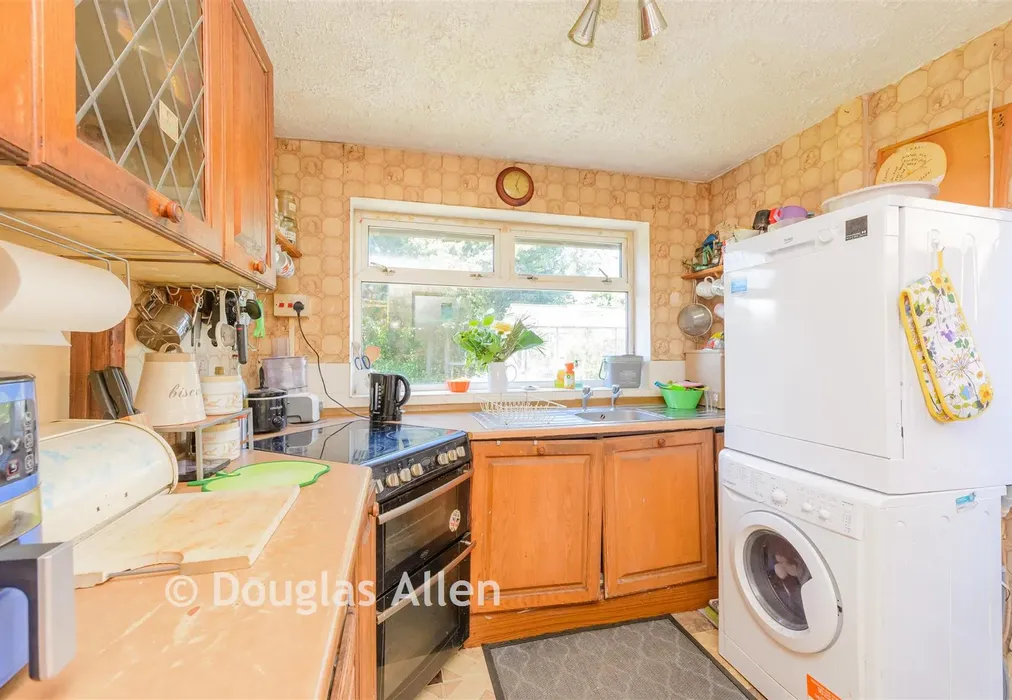 Kitchen - Belmont Avenue, Wickford, Essex - Wards of Kent