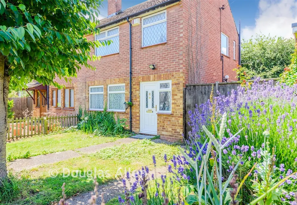 External Lifestyle Photograph - Belmont Avenue, Wickford, Essex - Wards of Kent