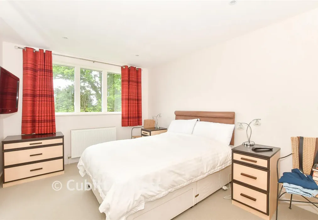 Bedroom 1 - Rocky Lane, Haywards Heath, West Sussex - Wards of Kent