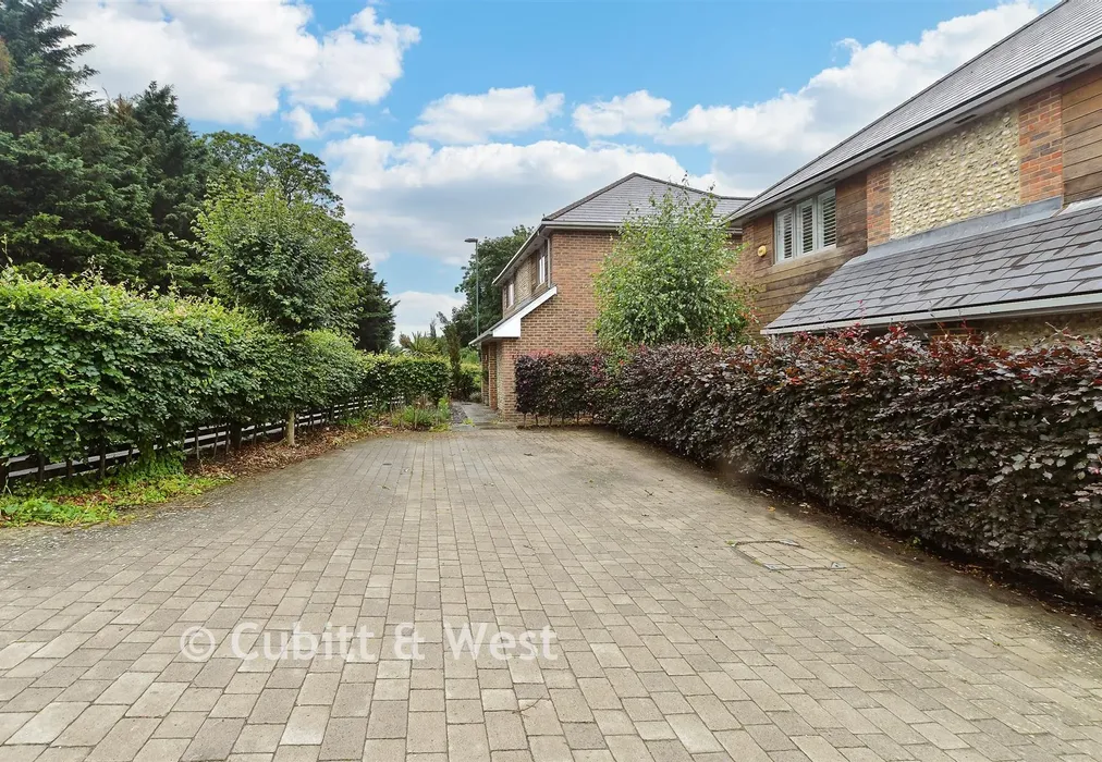 Driveway/Parking - Rocky Lane, Haywards Heath, West Sussex - Wards of Kent