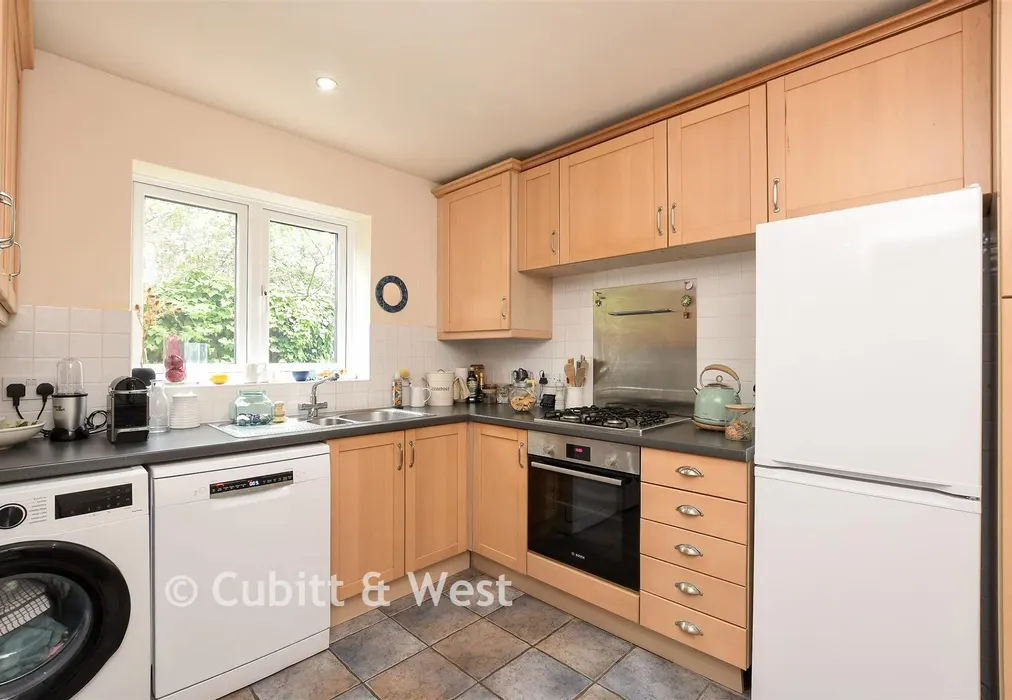 Kitchen - Oak End, Beare Green, Surrey - Wards of Kent