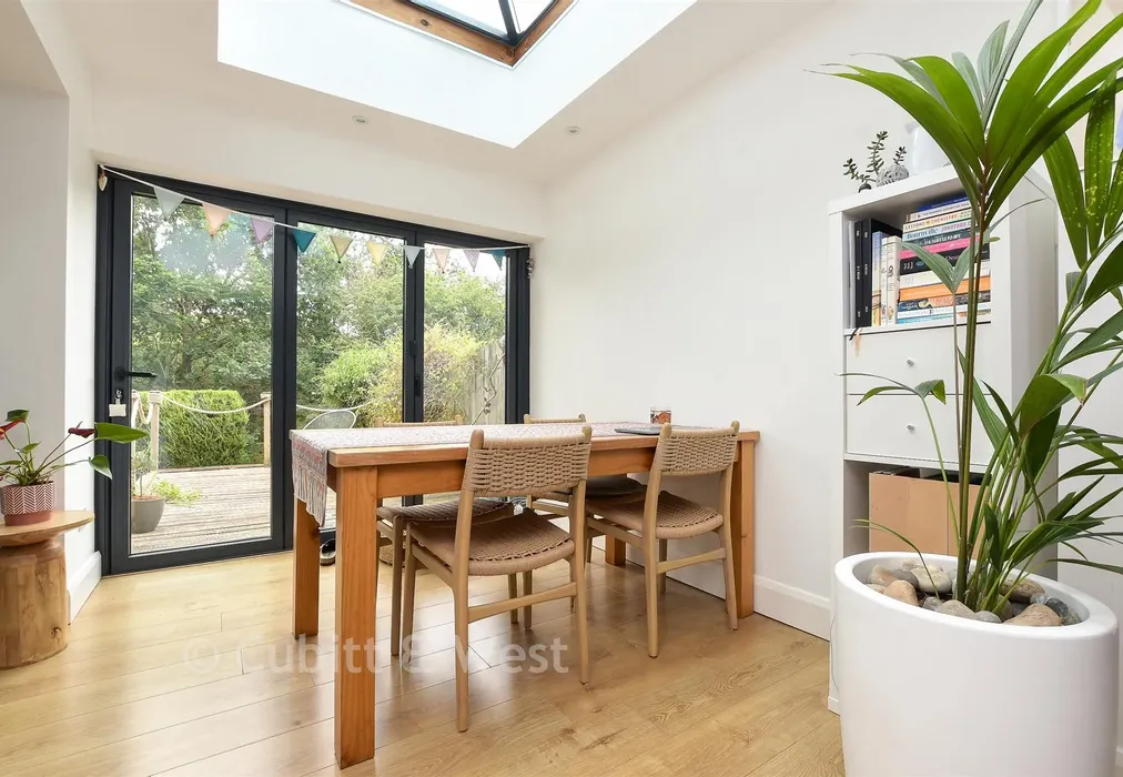 Dining Area - Oak End, Beare Green, Surrey - Wards of Kent