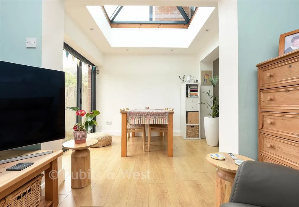 Dining Area - Oak End, Beare Green, Surrey - Wards of Kent