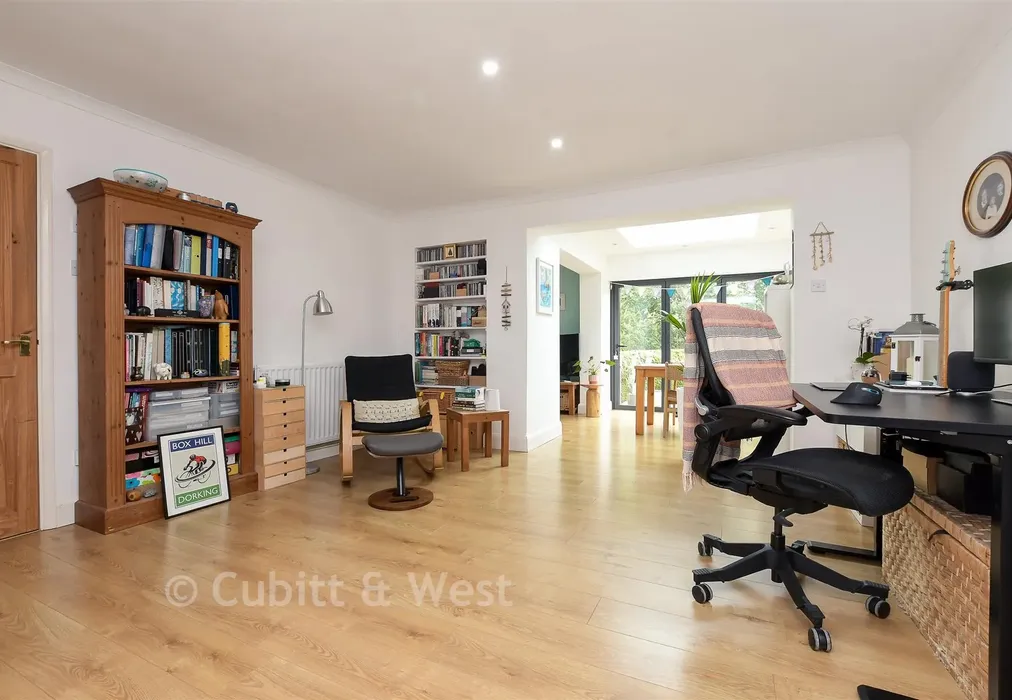 Lounge - Oak End, Beare Green, Surrey - Wards of Kent