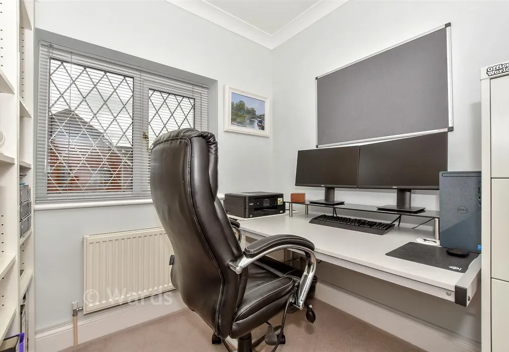Bedroom 5 - Brisley Court, Kingsnorth, Kent - Wards of Kent