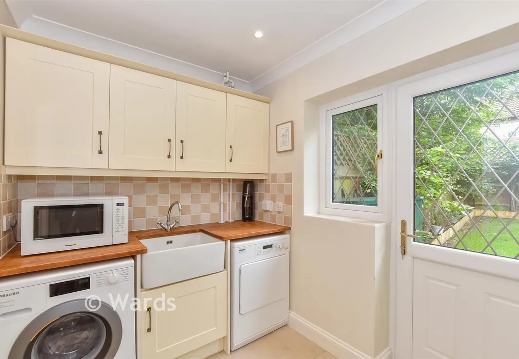 Utility Room - Brisley Court, Kingsnorth, Kent - Wards of Kent
