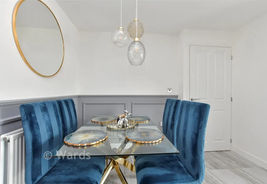 Kitchen/Diner - Belgrave Avenue, Minster-On-Sea, Kent - Wards of Kent