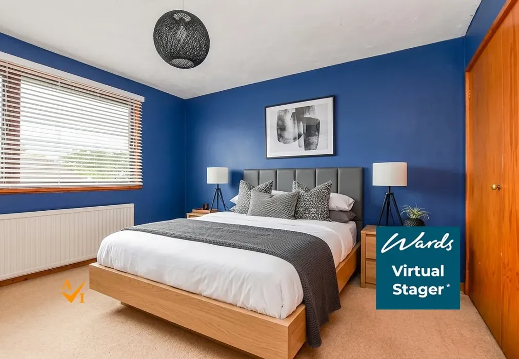 Bedroom 1 (Modern style) - Eastwell Barn Mews, Tenterden, Kent - Wards of Kent