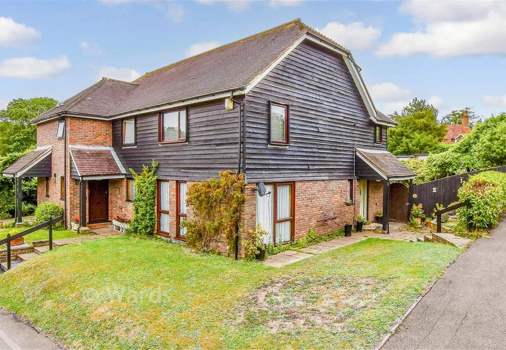 External (Web) - Eastwell Barn Mews, Tenterden, Kent - Wards of Kent