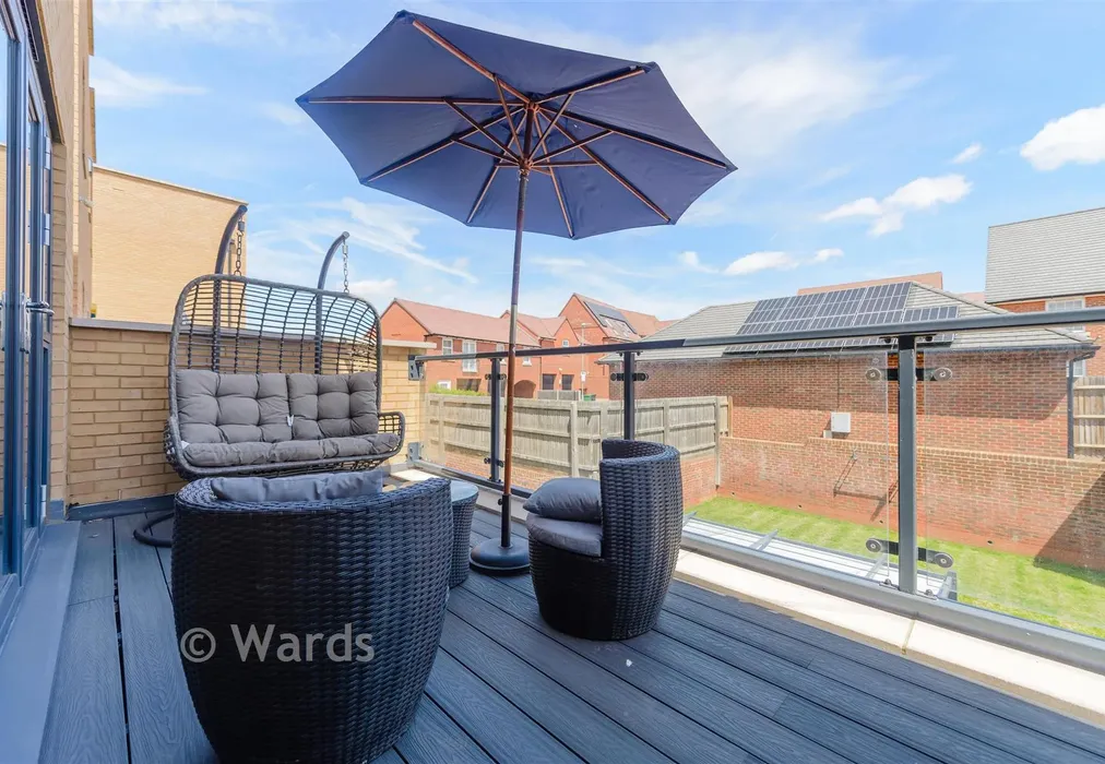 Balcony - Embleton Lane, Castle Hill, Kent - Wards of Kent