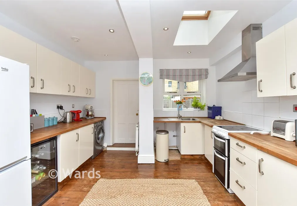 Kitchen - St. Mary's Road, Faversham, Kent - Wards of Kent