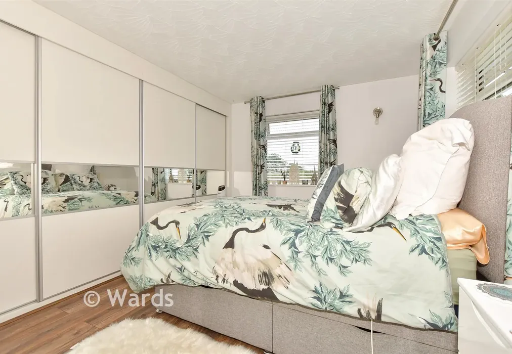 Bedroom 1 - Crimond Avenue, Dymchurch, Romney Marsh, Kent - Wards of Kent