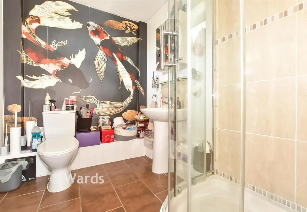En-Suite Shower Room - Crimond Avenue, Dymchurch, Romney Marsh, Kent - Wards of Kent