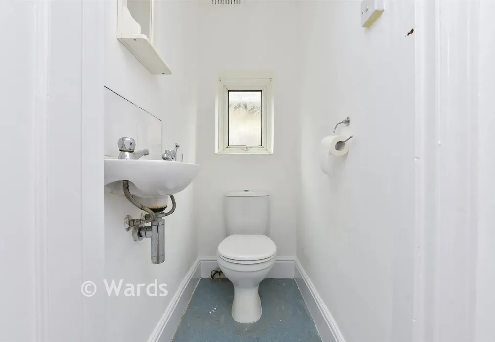 Separate Toilet - Marrose Avenue, Ramsgate, Kent - Wards of Kent