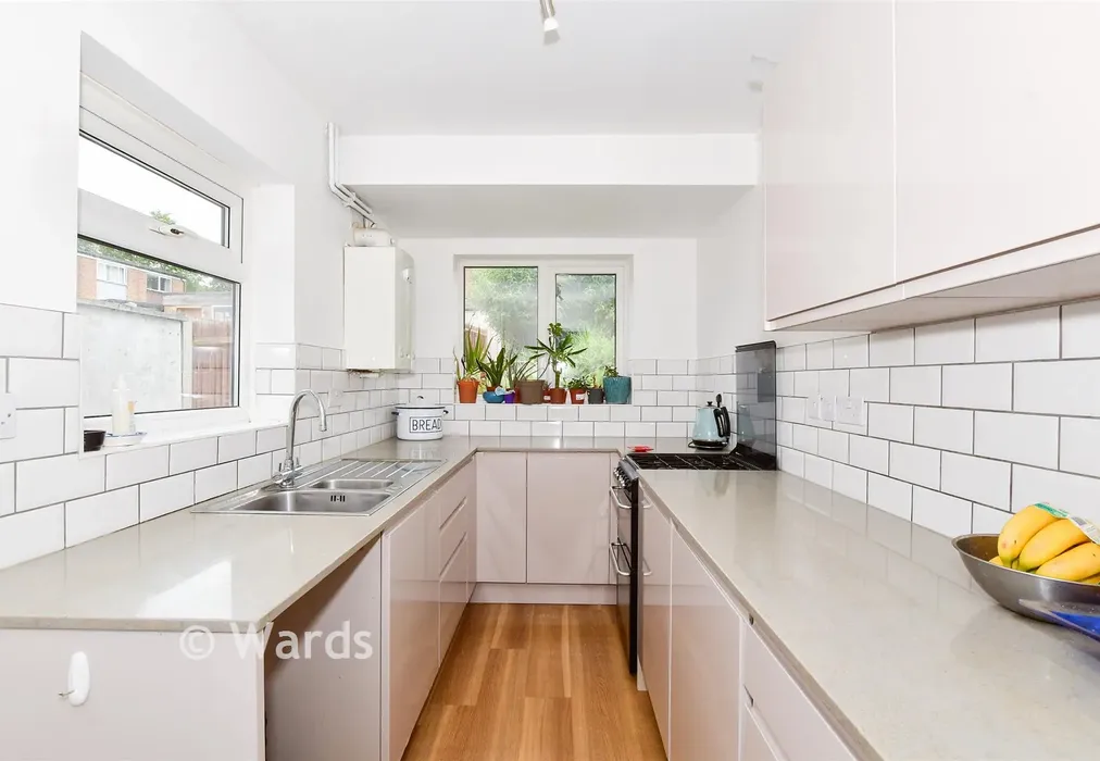 Kitchen - Bower Street, Maidstone, Kent - Wards of Kent